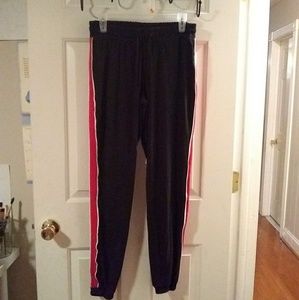 Sporty sweat pants